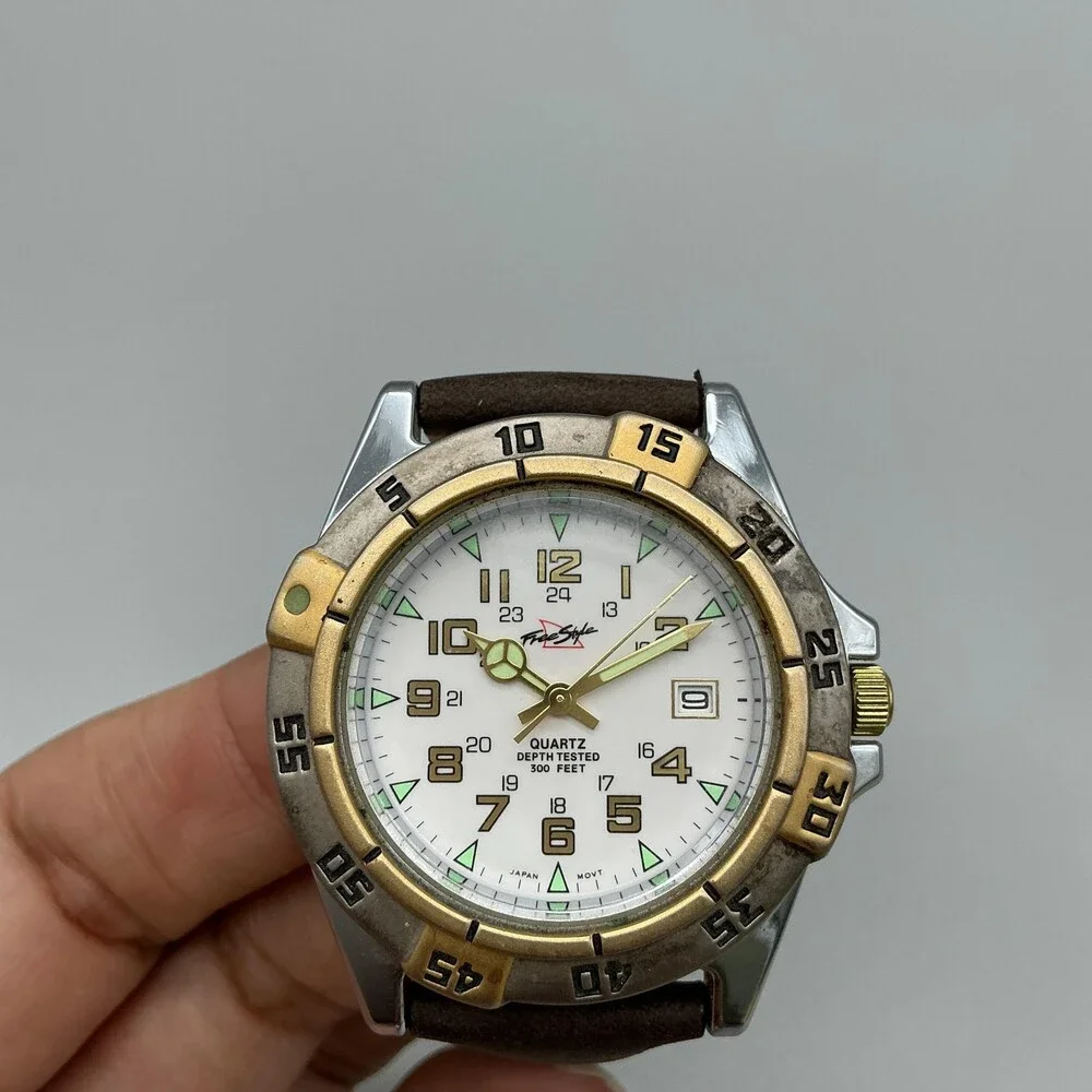 Freestyle Mens Watch 40mm White Dial Brown Leather Rotating Bezel New Battery